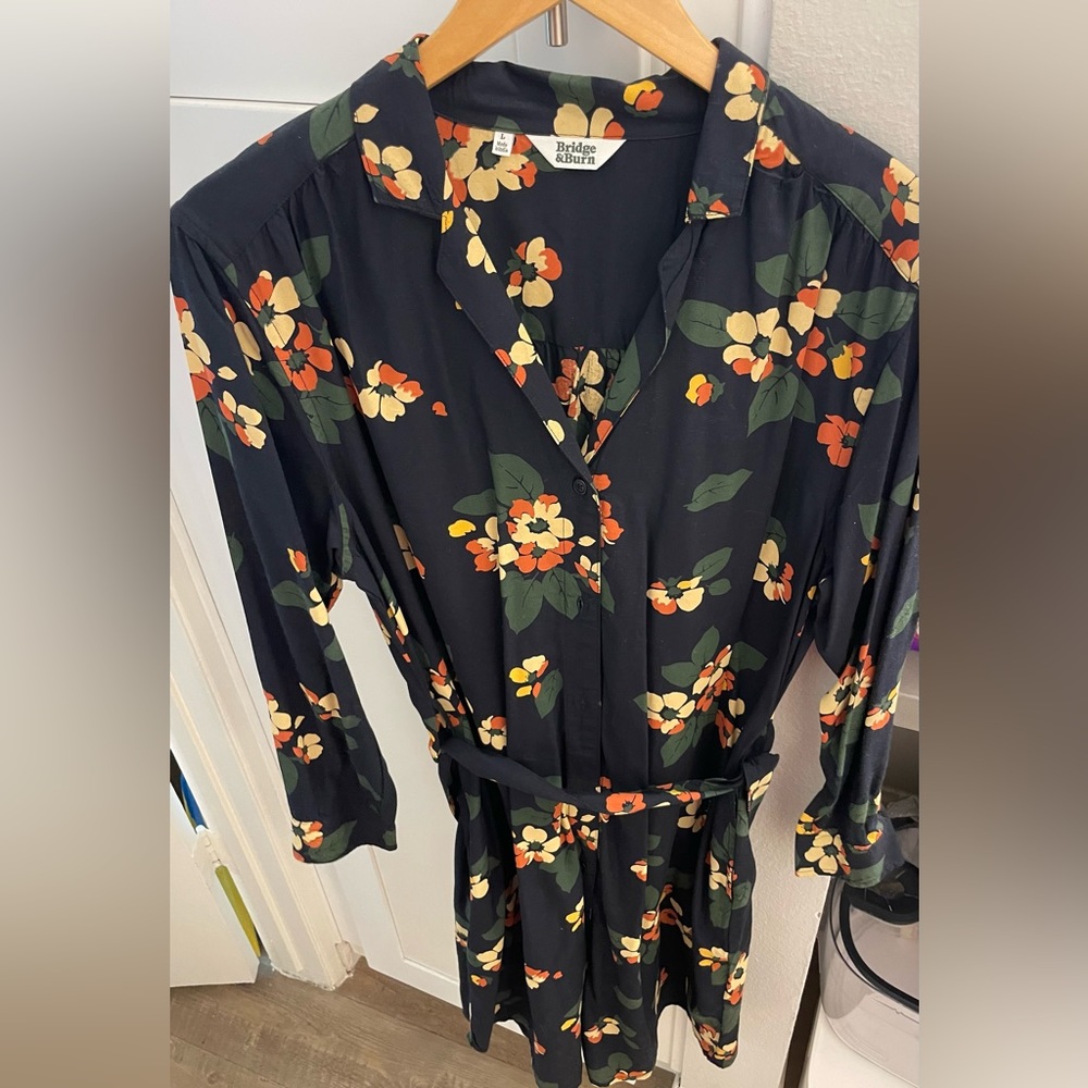 Bridge & Burn floral dress size L